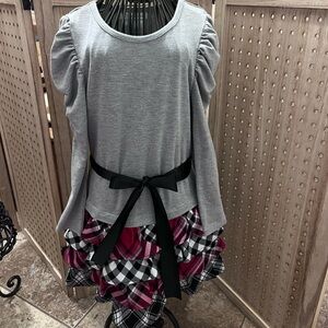 Girls casual dress, good condition grey knit top and plaid ruffled skirt bottom